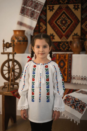 Copii - Ie traditionala fetite Laura 2