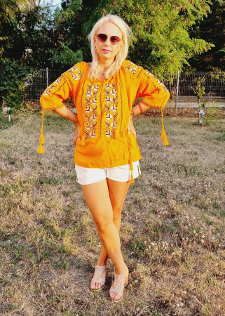 Ie traditionala Lalea [3]