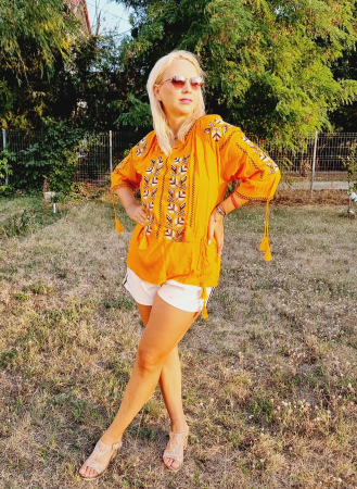 Ie traditionala Lalea [2]