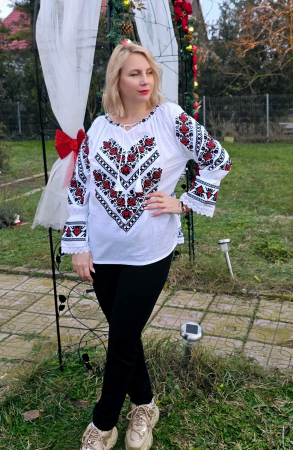 Ie Traditionala Lavinia 4 [1]
