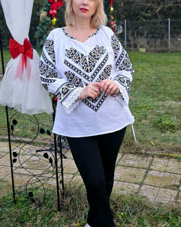 Ie Traditionala Lavinia 5 [1]