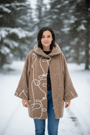 Paltoane - Jacheta calduroasa crem cu model abstract alb – croiala larga si confortabila