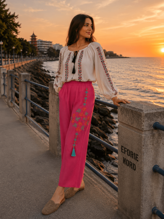 Pantaloni - Pantaloni de vara cu broderie siclam