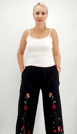 Pantaloni de vara cu broderie [8]