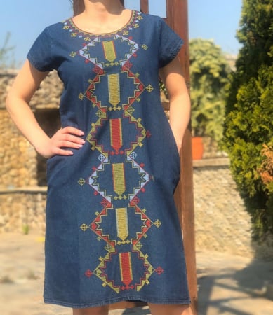 Рокли с бродерия - Rochie din denim cu broderie  Sanda 5