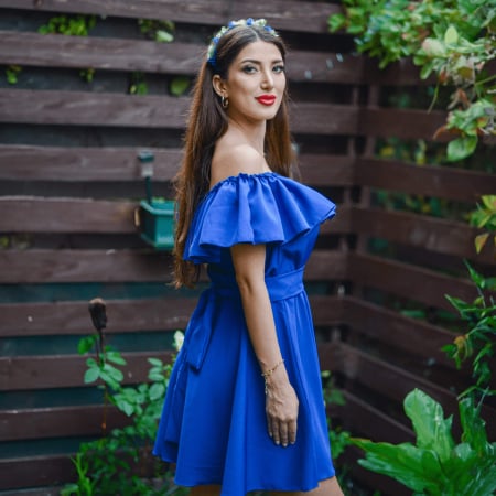 Елегантни рокли - Rochie de damă Sofia cu volanas