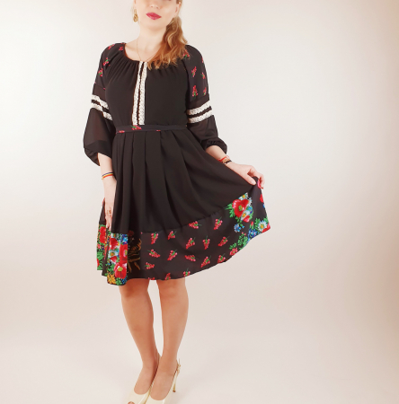 Rochie Traditionala Neta [3]