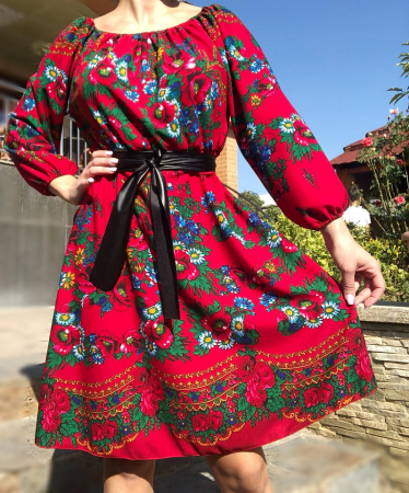Елегантни рокли - Rochie Traditionala cu bujori 4
