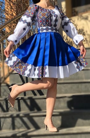 Елегантни рокли - Rochie stilizata Traditionala Laura 3