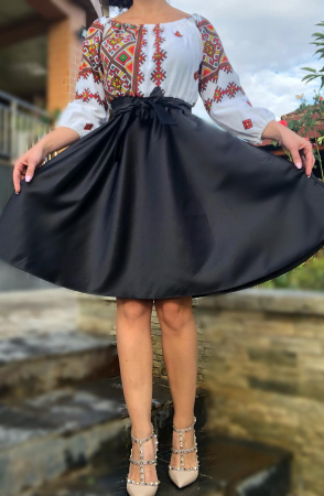 Елегантни рокли - Rochie Traditionala Laura 17