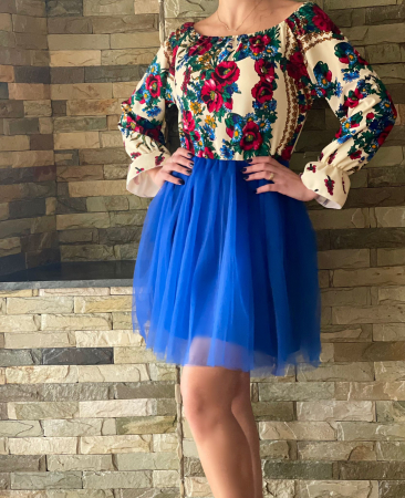 Rochie stilizata traditional cu tulle [2]