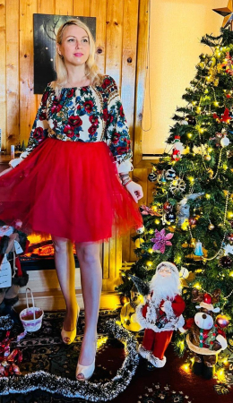 Елегантни рокли - Rochie stilizata traditional cu tulle