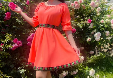 Rochii Elegante - Rochie Traditionala Andreea 4