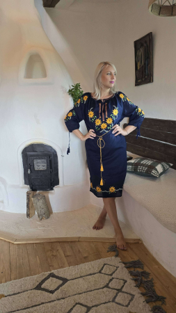 Рокли с бродерия - Rochie Traditionala Anne 9