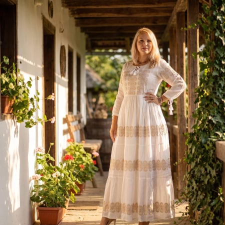 Femei - Rochie Traditionala cu broderie Bianca 5