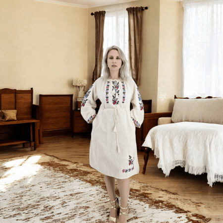 Рокли с бродерия - Rochie Traditionala cu broderie Iris 6