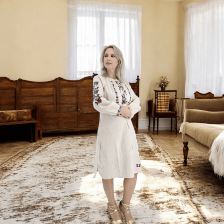 Rochie Traditionala cu broderie Iris 6 [4]