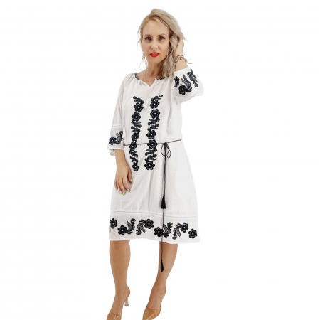 Рокли с бродерия - Rochie Traditionala Dorina