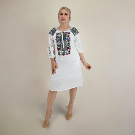 Рокли с бродерия - Rochie Traditionala Julianna