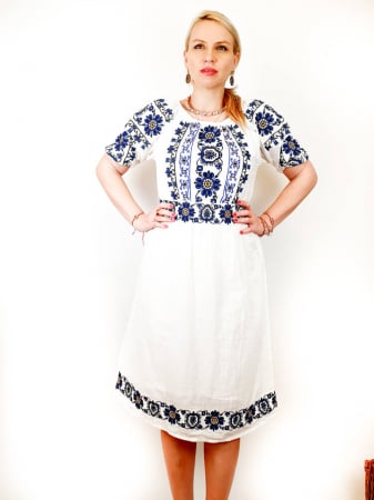 Рокли с бродерия - Rochie Traditionala Lorelei cu cordon 2