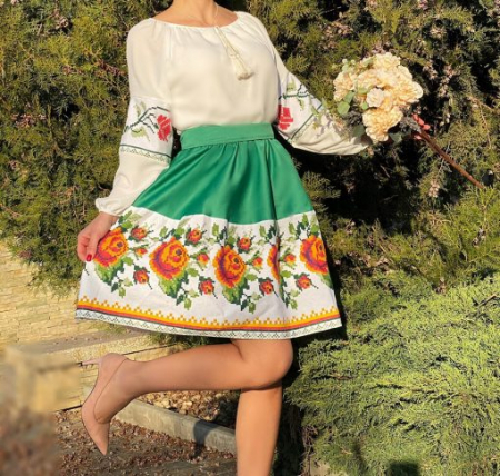 Rochie Traditionala stilizata cu motive florale Maria [1]