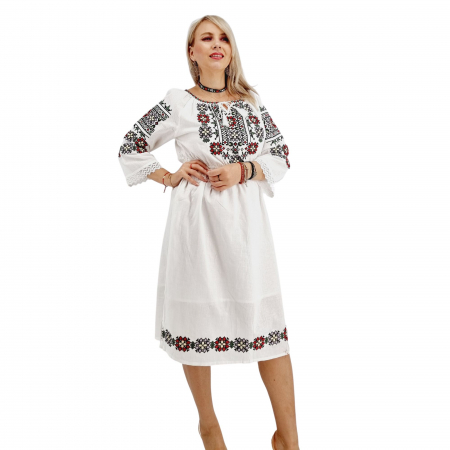 Рокли с бродерия - Rochie traditionala Miruna 14