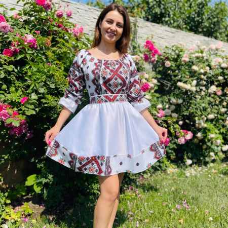 Femei - Rochie Traditionala stilizata cu Laura 13