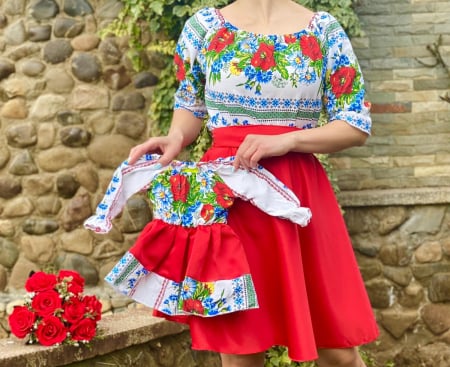 Rochie Traditionala stilizata cu Maci 11 [1]
