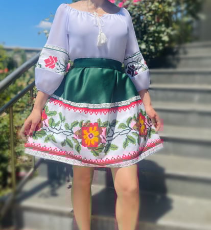 Rochie Traditionala stilizata cu motive florale Maria 3 [1]