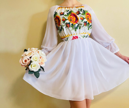 Rochie Traditionala stilizata cu motive florale Maria 2 [3]