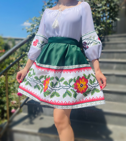 Rochie Traditionala stilizata cu motive florale Maria 3 [2]
