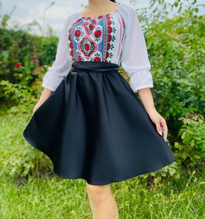 Елегантни рокли - Rochie Traditionala stilizata Caty