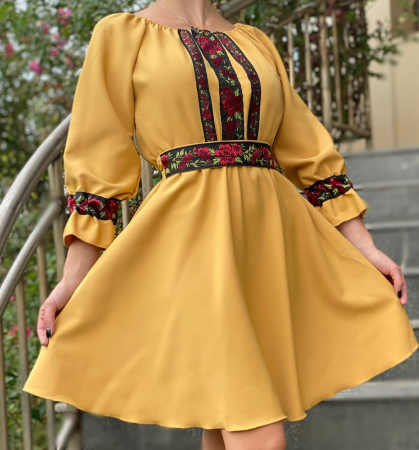 Rochie Traditionala Trandafira [1]