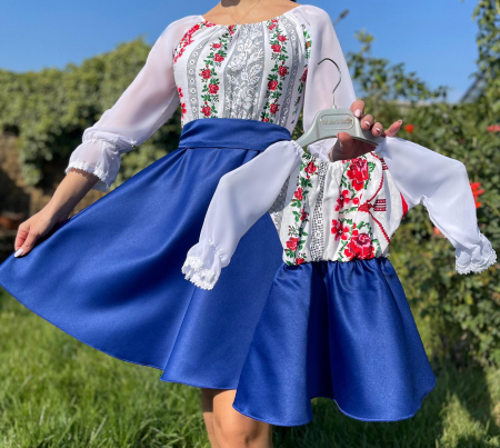 Рокли за момичета - Rochita stilizata cu motive traditionale Simina