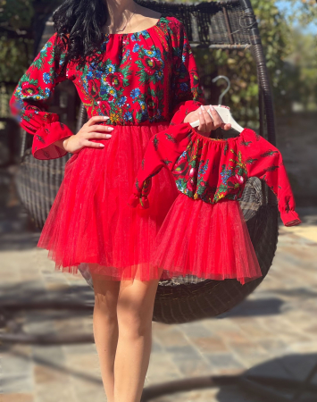 Рокли за момичета - Rochita fetite stilizata traditional cu tulle