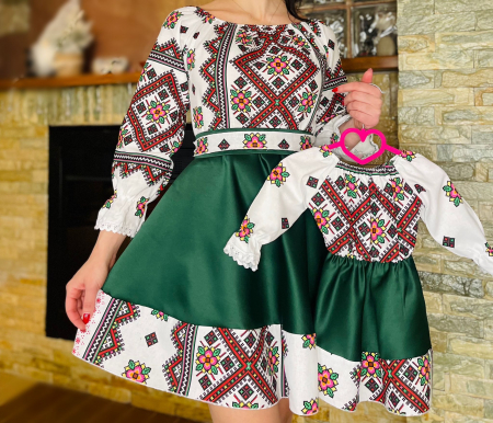 Рокли за момичета - Rochita stilizata cu motive traditionale Laura 18