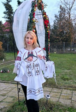 Момичета - Традиционна рокля на Олимпия