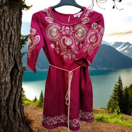 Rochita Traditionala cu broderie Carla 2 [1]