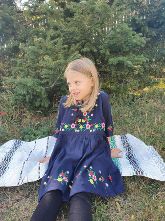 Rochita Traditionala Elina 3 [6]
