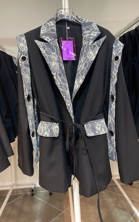 Sacou negru elegant cu inserții din dantelă și cordon [3]