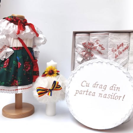 Set botez - Set Botez Traditional Adeline 2 - 4 piese / costumas, lumanare, trusou si cufar brodat