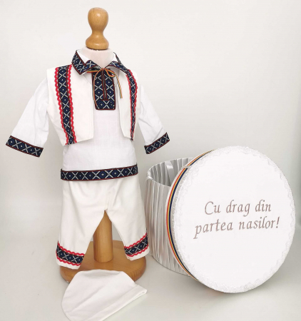Set botez - Комплект за Кръщене Adi 9 – 2 броя / Елегантен костюм и ръчно бродиран ковчег