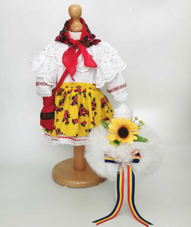 Set botez - Set Botez Traditional – Costum Traditional Fetite Floral 3 - 2 piese / costumas si lumanare