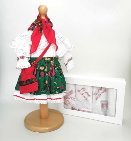 Set botez - Set Botez Traditional – Costum Traditional Fetite Floral 2 - 2 piese / costumas si trusou brodat