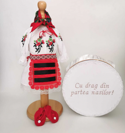 Set botez - Set Botez Traditional – Costum Traditional Muna 9 - 2 piese / costumas si cutie botez