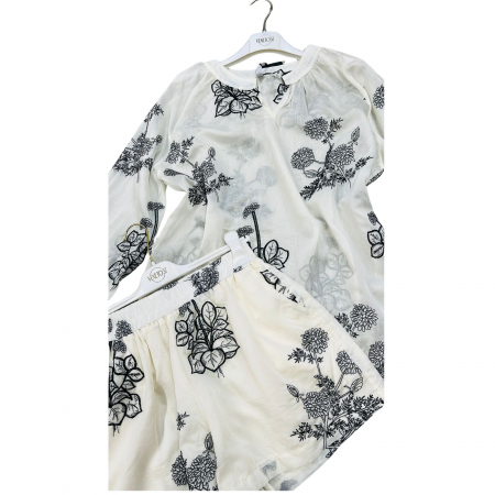 Комплект „Копринени цветя“ - бродирана блуза и шорти [1]