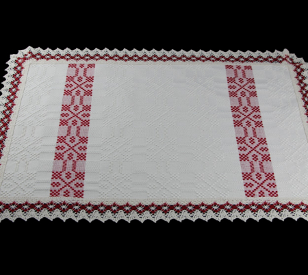 Set servetele dreptunghiulare crem 4 bucati cu insertii rosii si dantela [1]