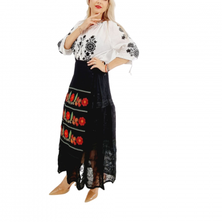 Set traditional format din ie , fusta si fote [1]