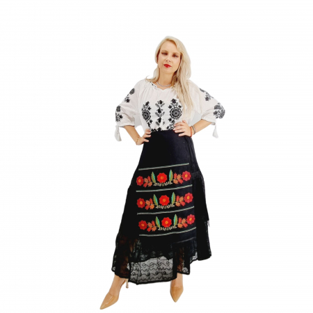 Set traditional format din ie , fusta si fote [4]