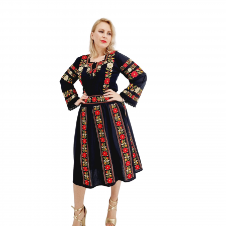 Set stilizat traditional format din ie si fusta 13 [1]